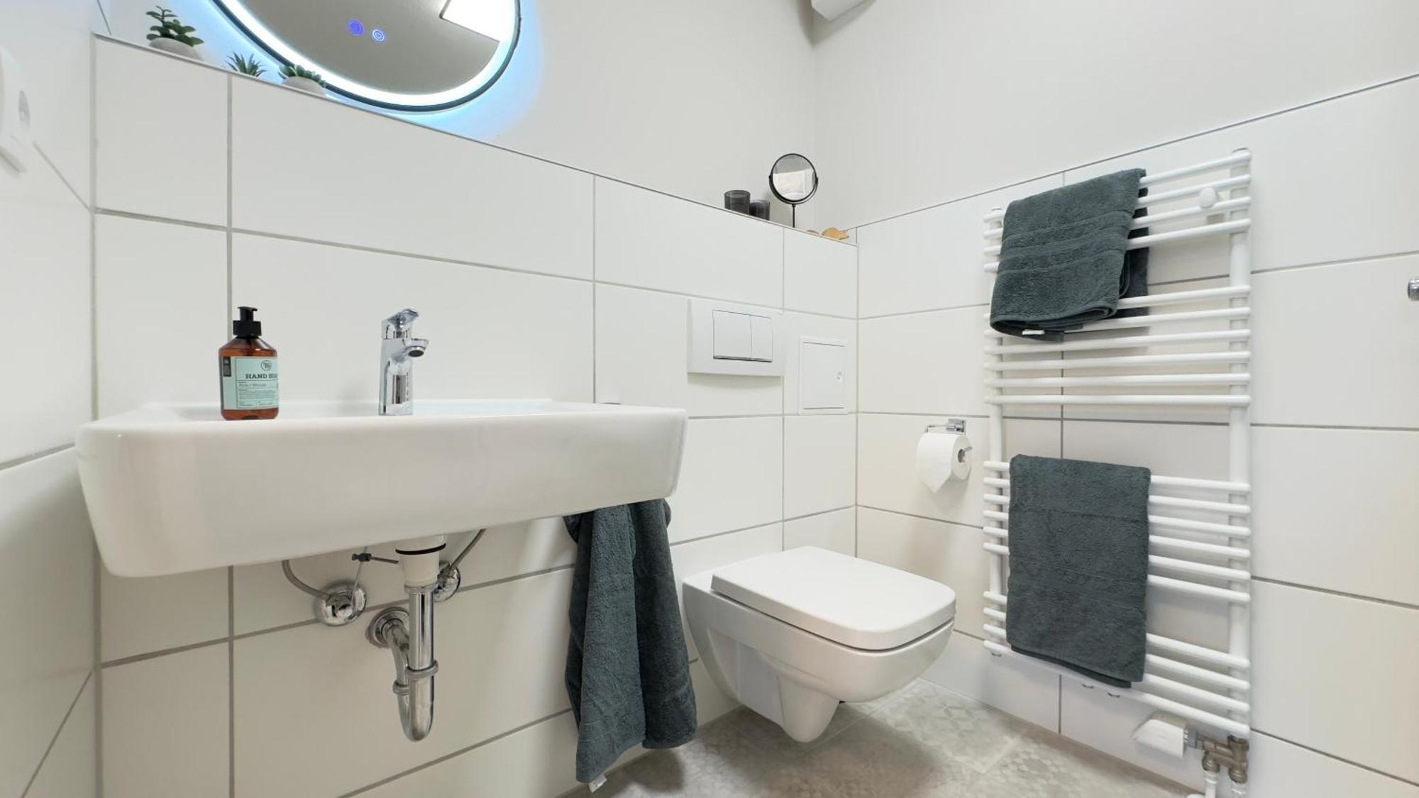 Fewo Am Park - 4P, Boxspringbett, Balkon, Smarttv, Gesundbrunnen, Familienfreundlich Halle  Exterior foto